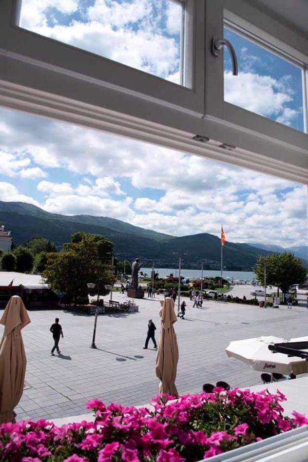 Ohrid Center Galerie House公寓 外观 照片